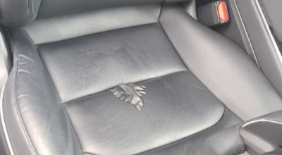 Proprietarii Tesla arată cum degradează pielea ecologică cu care sunt tapițate scaunele EV-urilor - Photo