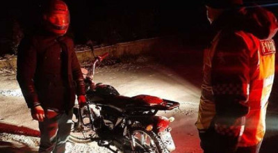 Un tânăr de 20 de ani a fost prins la ghidonul motocicletei fără permis de conducere - Photo