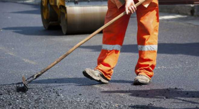 Drumarii au intervenit pe mai multe străzi din capitală pentru a lichida situațiile de avariere - Photo