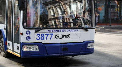 Șoferul unui troleibuz din capitală și-a pierdut conştiența și a decedat. Troleibuzul s-a izbit într-un indicator rutier - Photo