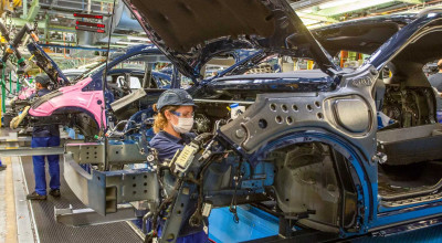 Ford a sistat activitatea la câteva fabrici europene, din cauza evenimentelor din Ucraina - Photo