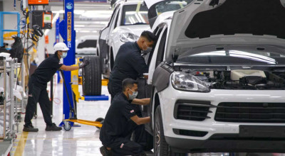 Porsche a deschis prima fabrică în afara Europei! - Photo