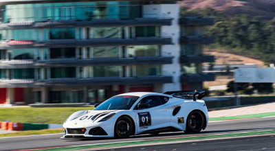 Lotus a prezentat noul Emira GT4, model care va fi destinat pentru competiții - Photo