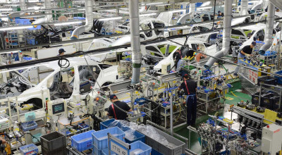 Toyota este nevoită să-și reducă producția cu circa 100.000 de unități la nivel global! - Photo