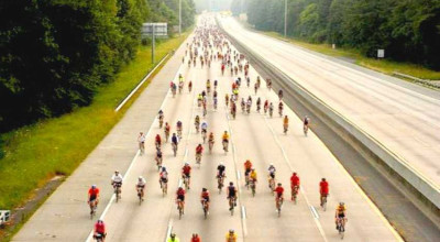 Prin noile modificări ale legii, cei de la MAI practic le interzic bicicliștilor deplasarea înafara orașului! - Photo