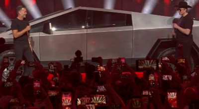 Elon Musk anunță când va începe producția lui Tesla Cybertruck - Photo