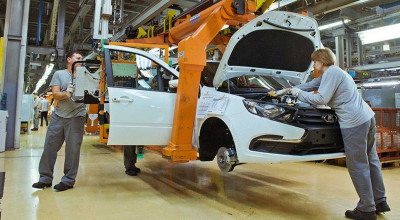 Producția auto din Rusia înregistrează scăderi drastice! Luna precedentă s-au asamblat cu 89% mai puține mașini - Photo