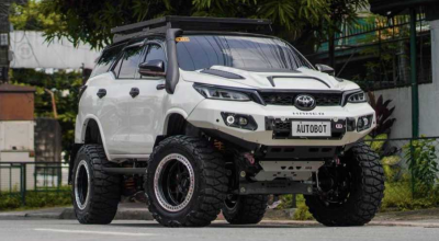 Vezi cum arată această Toyota Fortuner pregătită de tuneri pentru off-road extrem! - Photo