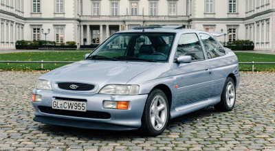 Ultimul exemplar asamblat al celebrului Ford Escort RS Cosworth a fost scos la licitație! - Photo