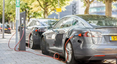 Încărcarea mașinilor electrice a devenit mai scumpă! Vezi noile tarife pentru un kW - Photo