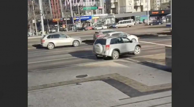 De ce unii șoferi din Ucraina își permit una ca asta? Poliția e mituită sau incapabilă să intervină? - Photo