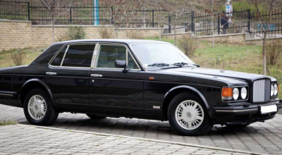 Un Bentley produs în 1992, își caută proprietarul în Moldova pentru un preț de 20.000 euro! - Photo