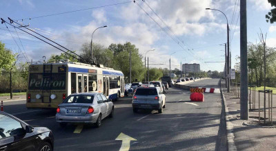 Bun venit trafic infernal! 3 benzi de circulație din str. M. Viteazul au fost suspendate! - Photo