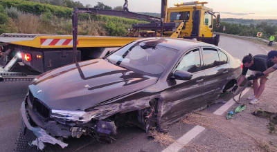 A lăsat mașina la spălătorie, iar angajații au decis să se plimbe cu ea, ca ulterior să o facă daună totală! - Photo