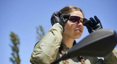 BMW Motorrad lansează pe piață ochelari cu head-up display - Photo