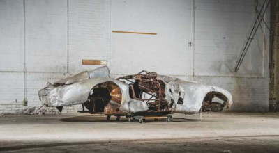 (FOTO) „Numele” contează! O epavă a unui Ferrari s-a vândut cu 1.9 milioane de dolari - Photo