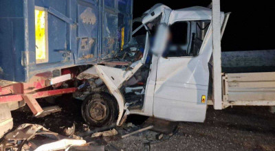 Impact fatal între un Mercedes și un TIR. Unul dintre șoferi a decedat - Photo