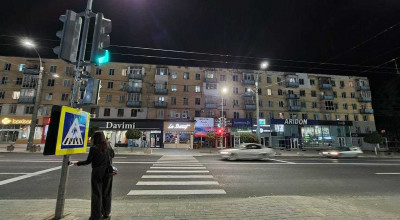 Au fost finalizate lucrările pe str. Kiev! Iată cum arată noua trecere pentru pietoni, securizată cu semafor - Photo