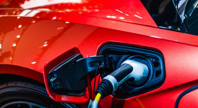 Mercedes-Benz și BMW se unesc pentru a construi o rețea masivă de stații de încărcare în China Mercedes-Benz și BMW se unesc pentru a construi o rețea masivă de stații de încărcare în China - Photo