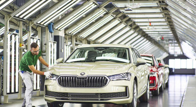 Noua generație Skoda Superb a intrat pe linia de asamblare. Producția are loc la uzina din Bratislava Noua generație Skoda Superb a intrat pe linia de asamblare. Producția are loc la uzina din Bratislava - Photo