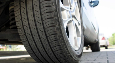 În premieră, UE introduce limite pentru emisiile de particule provenite de la anvelope și frâne - Photo