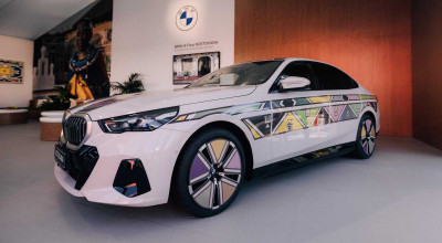 (FOTO) Noul BMW i5 a fost transformat într-un Art Car! (FOTO) Noul BMW i5 a fost transformat într-un Art Car! - Photo