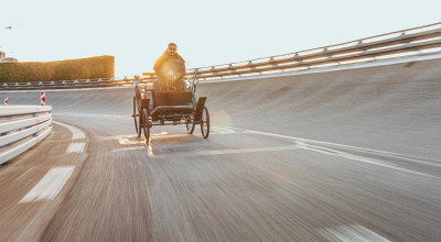 Mercedes are motiv de sărbătoare! Marchează 130 de ani de la debutul primei mașini de serie Mercedes are motiv de sărbătoare! Marchează 130 de ani de la debutul primei mașini de serie - Photo