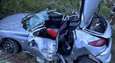 O tânără de 19 ani a decedat, după ce s-a izbit violent într-un copac - Photo