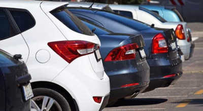 Ucrainenii se tem să rămână fără mașini? Pentru a nu fi confiscate, vehiculele sunt înmatriculate pe rude - Photo