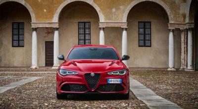 Alfa Romeo nu mai plasează numerele de înmatriculare asimetric. Ce a adus la această decizie Alfa Romeo nu mai plasează numerele de înmatriculare asimetric. Ce a adus la această decizie - Photo