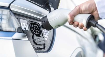 În 2023, numărul mașinilor electrice a crescut cu 50%, comparativ cu 2022 - Photo