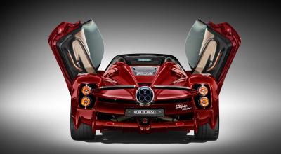 (FOTO) 3 milioane de euro - atâta costă un roadster de la Pagani, de 864 CP - Photo