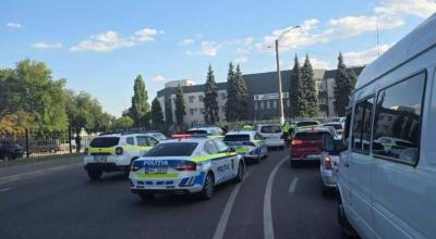 (VIDEO) 5 accidente rutiere și o mașină răpită. „Aventurile” unui tânăr de 20 ani, urmărit de poliție - Photo