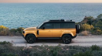 Land Rover Defender Eivissa: ediția limitată care aduce Ibiza pe roți și va fi disponibilă în doar 6 exemplare Land Rover Defender Eivissa: ediția limitată care aduce Ibiza pe roți și va fi disponibilă în doar 6 exemplare - Photo