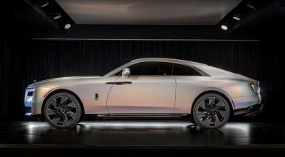 (FOTO) Rolls-Royce prezintă un model exclusiv, creat la solicitarea unui client din SUA (FOTO) Rolls-Royce prezintă un model exclusiv, creat la solicitarea unui client din SUA - Photo