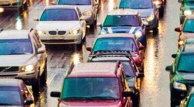 De pe 1 noiembrie, intră în vigoare obligativitatea de a circula cu farurile aprinse pe timp de zi! - Photo