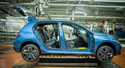 Viitor incert pentru Golf: Volkswagen analizează mutarea producției din Wolfsburg Viitor incert pentru Golf: Volkswagen analizează mutarea producției din Wolfsburg - Photo