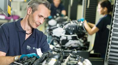 Adio motorină tradițională? BMW adoptă ulei vegetal hidrotratat, pentru o producție sustenabilă Adio motorină tradițională? BMW adoptă ulei vegetal hidrotratat, pentru o producție sustenabilă - Photo