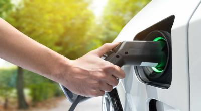 Rușii vor să dezvolte mașini electrice, motiv pentru care anunță investiții de 900 de milioane de dolari Rușii vor să dezvolte mașini electrice, motiv pentru care anunță investiții de 900 de milioane de dolari - Photo