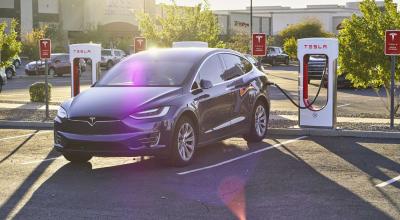 Trump elimină subvențiile pentru mașini electrice și blochează dezvoltarea infrastructurii de încărcare - Photo