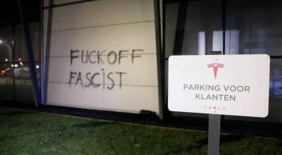 Filială Tesla din Olanda, vandalizată cu mesaje anti-naziste în urma declarațiilor controversate ale lui Elon Musk - Photo