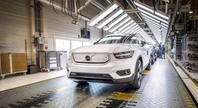Volvo anunță rechemarea a peste 450.000 de vehicule din cauza unei defecțiuni software la camera marșarier Volvo anunță rechemarea a peste 450.000 de vehicule din cauza unei defecțiuni software la camera marșarier - Photo