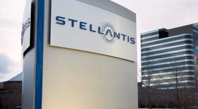 Stellantis neagă o posibilă fuziune cu Renault: John Elkann clarifică situația Stellantis neagă o posibilă fuziune cu Renault: John Elkann clarifică situația - Photo