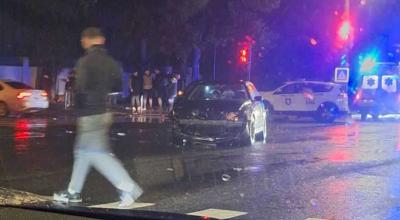 Accident și bătaie în plină stradă. 2 automobile s-au ciocnit la Buiucani, iar șoferii s-au luat la pumni - Photo