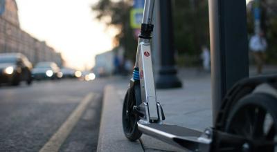 Trotinetele și bicicletele electrice rapide vor necesita RCA în România: lege nouă adoptată de deputați Trotinetele și bicicletele electrice rapide vor necesita RCA în România: lege nouă adoptată de deputați - Photo