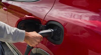 Dieselul pierde din popularitate, iar PHEV-ul devine noul favorit al europenilor - Photo