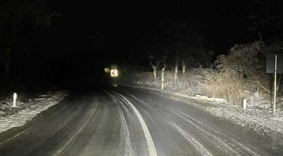 Autospecialele Administrației Naționale a Drumurilor nu pot interveni pe mai multe sectoare de drum, din cauza poleiului - Photo