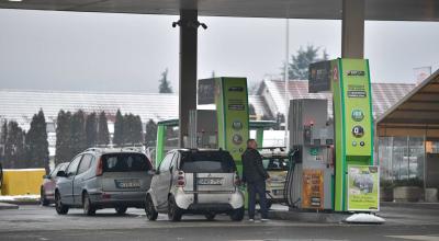 Ungaria plafonează prețul la carburanți. Benzina și motorina au tarife maxime stabilite de Guvern - Photo
