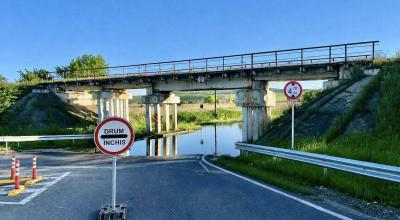 În atenția șoferilor! La Strășeni, un sector de drum este închis, din cauza inundațiilor - Photo