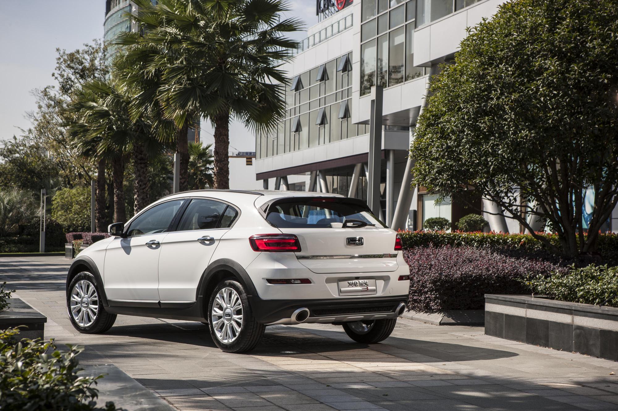 new-qoros-3-city-suv-to-be-presented-at-geneva-motor-show-2015_2